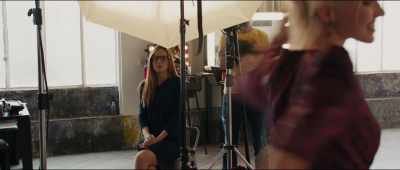 -Go. Turn. Turn.
-[camera clicking] - Anna
