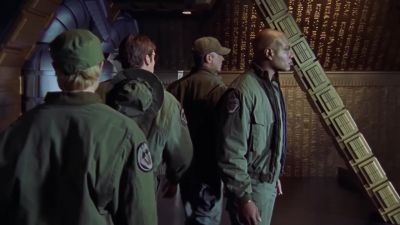 Goa'uld cargo transport. - Stargate SG-1