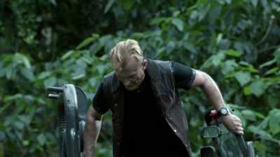 God damn it! Somebody kill this prick! - Hard Target 2
