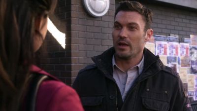 God, do you take lessons
on how to do that? - Smallville