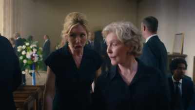 God! I wasn't expecting
to see you here. - Murder in Provence