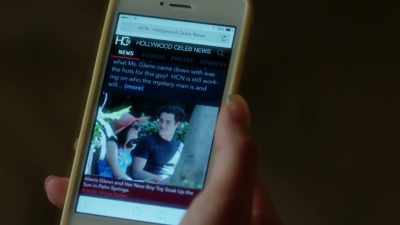 - 'God!'
- Is there a problem? - Famous in Love