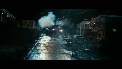 -God! -Joe, turn the car around! -I can't. - Super 8
