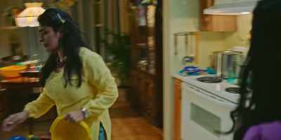 - God is punishing me.
- I'm sorry, it was an accident. - The Queen of My Dreams