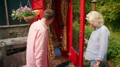 God -- - James May and the Dull Men