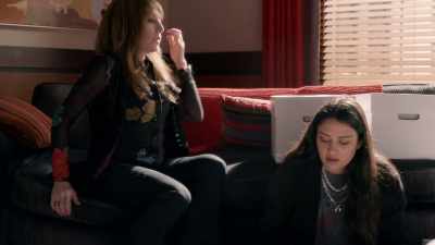 God. What's gonna
happen to Helen - Rebel