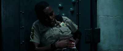 Goddamn!
Bob, what's happening in there? - Copshop