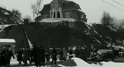 GOETH My place is where There sirThere Yes the villaYou call that a villaTheir synagogue can you see itThat's not a villaWe're planning to turn it into the camp stablesIt's a house - Schindler's List