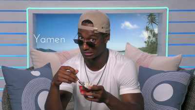 >> GOING COMMANDO MEANS, LIKE,
BUTT NAKED, BUT I'M EXCITED. - Love Island