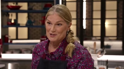 Going to try to do a soup and a sandwich,
but I need cream or something - Cook at all Costs