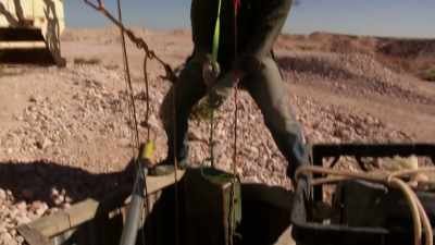 Going underground is quite
a scary experience, - Outback Opal Hunters