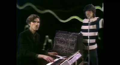 ♪ Gold diggers are we - The Sparks Brothers