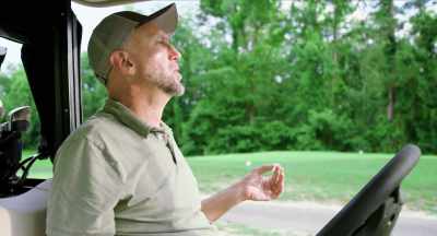 (golf cart whirring) - Birdies