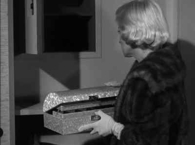 Gone everything, - Alfred Hitchcock Presents