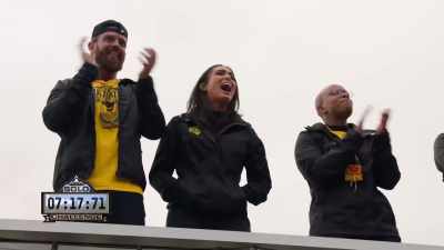[gong clashing]
[athletes cheering] - Canada's Ultimate Challenge