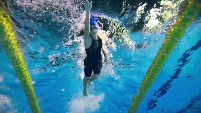  ♪ Gonna win the race ♪ - Swimming for Gold