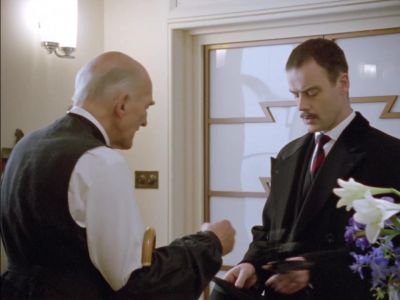 - Good afternoon, man.
- Hello, Burgoyne. - Agatha Christie's Poirot