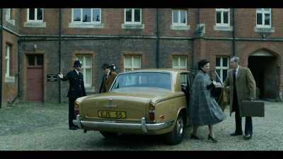 Good afternoon.
This way, sir. It won't take long. - A Very English Scandal