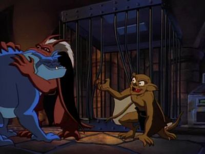 - Good boy, Bronx.
- Let's get out of here. - Gargoyles