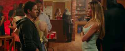 Good, 'cause it looks
like she has hepatitis. - Wally Got Wasted