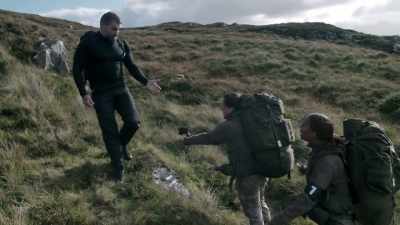 Good choice.
Number five... Yeah. Look at me. - Celebrity SAS: Who Dares Wins