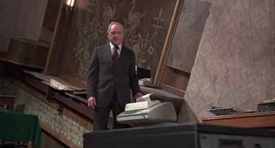 Good evening, 007. - The Man with the Golden Gun