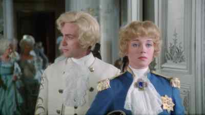 Good evening, Countess Moloir. - Lady Oscar