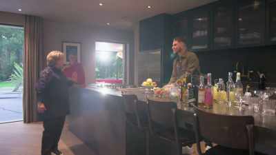 Good evening. Elliot
is a mixologist. - Extraordinary Escapes with Sandi Toksvig
