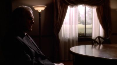- Good evening.
- Good evening. - The West Wing