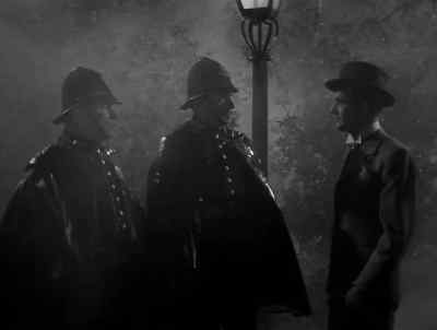 - Good evening.
- Hold on, sir. - She Wolf of London