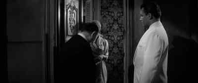 - Good evening, Melanie.
- Hi. - Seven Thieves