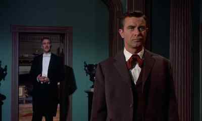Good evening, Mr. Duclasse.
This way, please. - Diary of a Madman