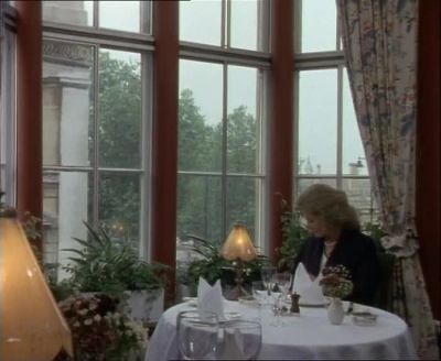 Good evening, Mrs Dawson. - Inspector Morse