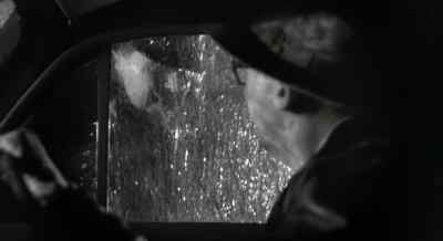 - Good evening, sir.
- The road's blocked. Where are you going? - Newsfront