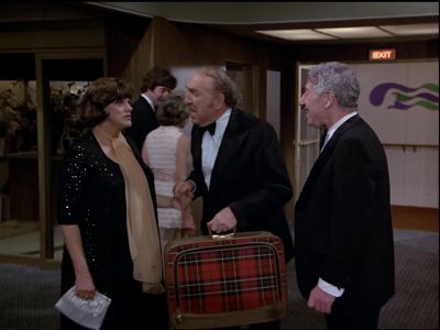 Good girl. - The Love Boat
