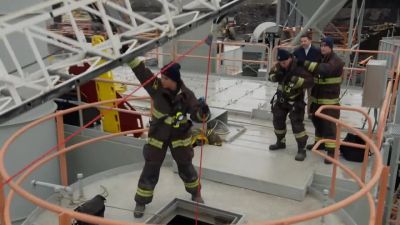 - Good.
- Hold! - Chicago Fire
