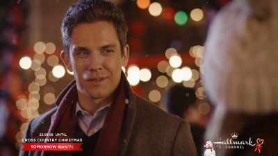 -Good. It's yours.
-What?! - A Christmas Carousel