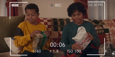 - Good job, boys!
- Thanks, Grandma. - Christmas with a Kiss