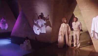 Good Lord they're floating - Warlords of Atlantis
