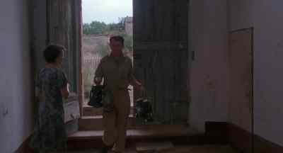 - Good mornin', Miss.
- Hello. - The English Patient