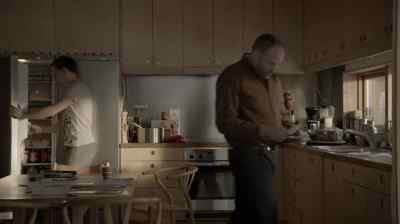 - Good morning.
- Good night. I'm going to bed. - The Bridge