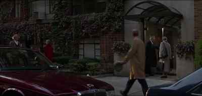- Good morning.
- Hello, I'm Carla Norris. - Sliver