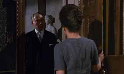 Good morning,
madam. - Woman of Straw