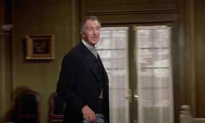 -Good morning, Martin.
-Good morning, sir. - Diary of a Madman