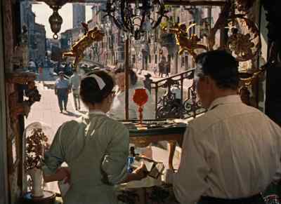 - Good morning.
- Oh, good morning. - Summertime