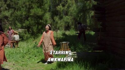 - Good morning, Phoeb! Good morning, Oberon! - Awkwafina is Nora From Queens