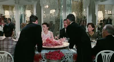 "Good morning, Princess." - What did you say? - Life Is Beautiful