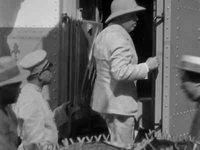 Good morning, sir. - Shanghai Express