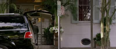 - Good morning, sir. - Self/less