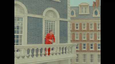 Good morning, sir.
That's for you! It's a present. - The Wonderful Story of Henry Sugar